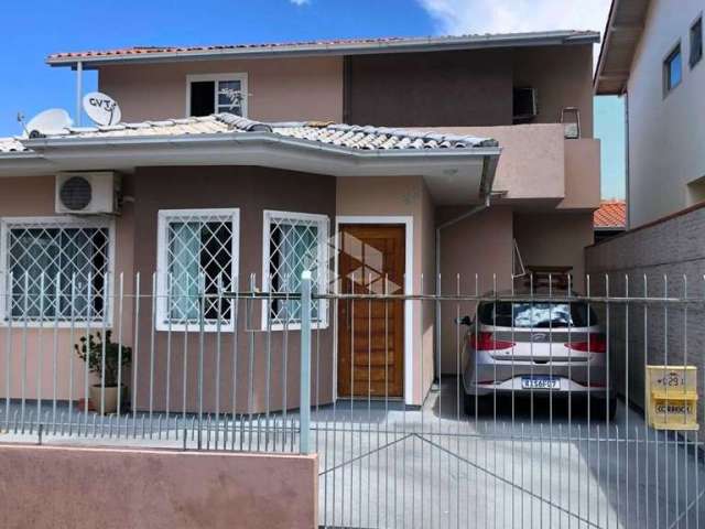 Casa duplex no são sebastião a venda