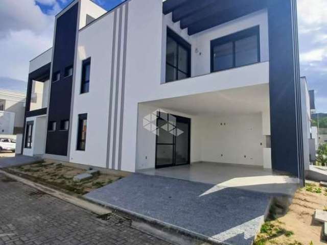 Casa duplex alto padrão em condominio fechado no deltaville