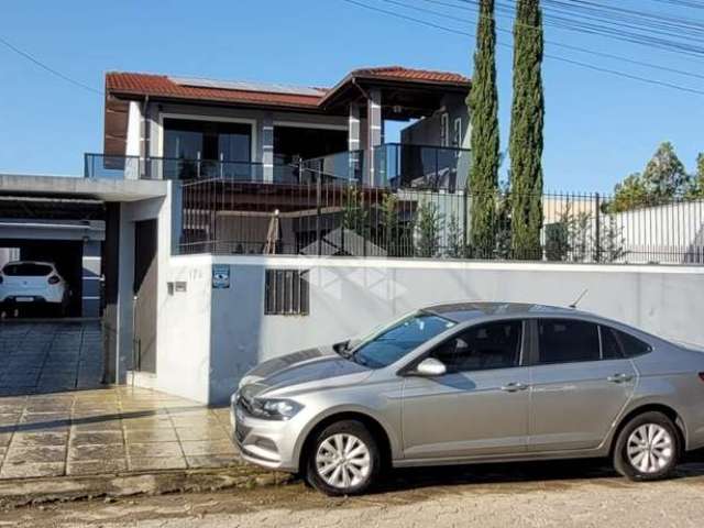 Casa à venda  no bairro Jardim Eldorado com 4 quartos e piscina