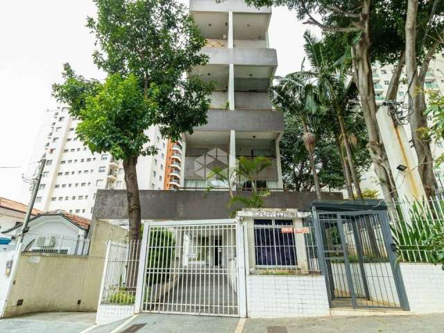 Duplex com 74m², 1 dormitório, 2 banheiros, e 1 vaga a venda na Vila Mariana.