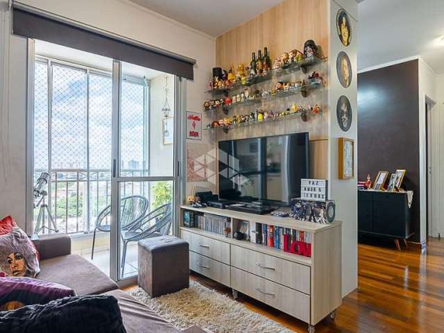 Apartamento na Água Branca com 65m², 3 dormitórios, sendo 1 suíte, varanda, 2 vagas, com lazer.