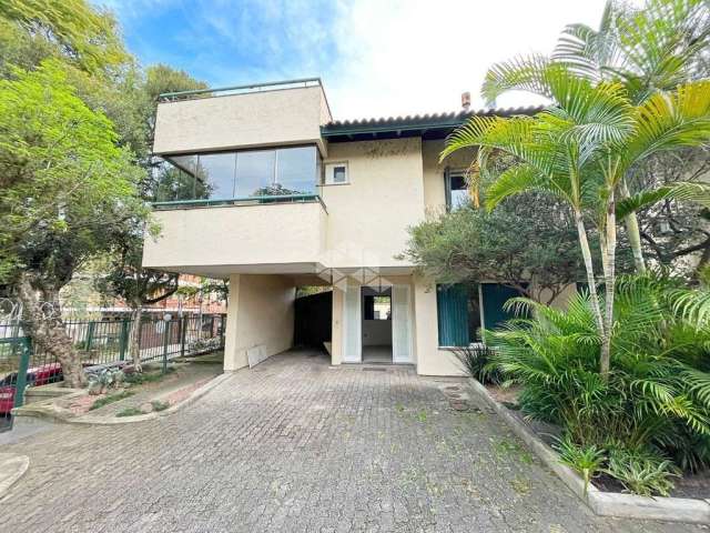 Casa em Condomínio à venda com 3 quartos e 254 m² no bairro Ipanema