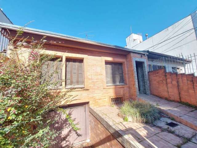 Casa à Venda com 3 Dormitórios no Bairro Bela Vista.