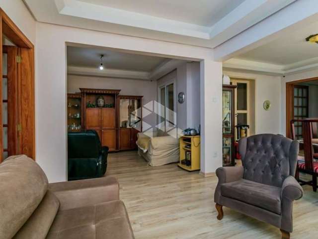 Apartamento de 113m2, living em 3 ambientes cercado por jardim de inverno