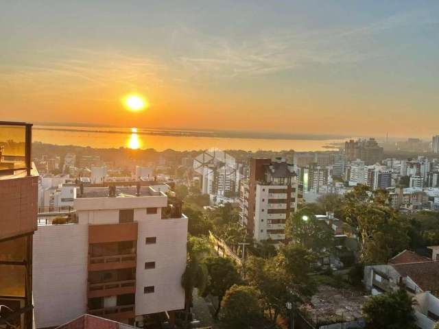 Cobertura 3 quartos/ dormitórios, 3 vagas no Menino Deus