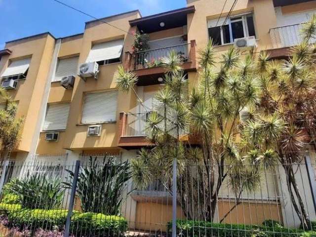 Apartamento com 3 dormitórios/quartos todo ensolarado no Menino Deus