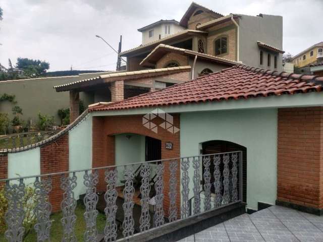 Vendo Casa de 190m² 3 dormitórios no Jardim Maria Rosa em Taboão da Serra - SP