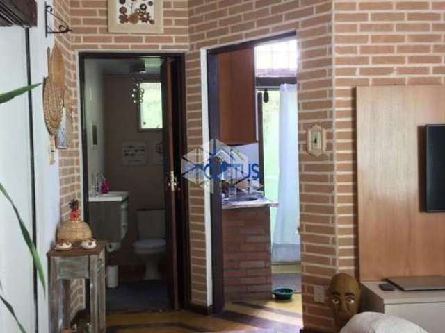 Vendo Casa 350 m2  4 Dormitórios 2 Suites Cozinha Sala Garagem Embu das Artes