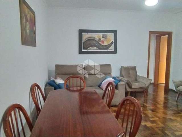 Apartamento 2 dormitórios, em frente a redenção.