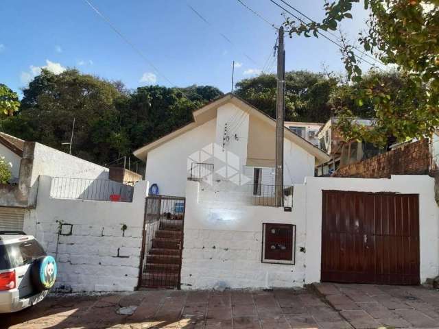 Crédito Real Vende! Espaçosa casa de 3 dormitórios