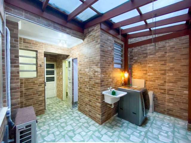 Apartamento garden, coberto, 2 dormitórios, 81 m², bairro Farroupilha, Porto Alegre