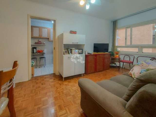 Apartamento de 2 dormitórios no bairro Centro Histórico com garagem escriturada. Predio com elevador