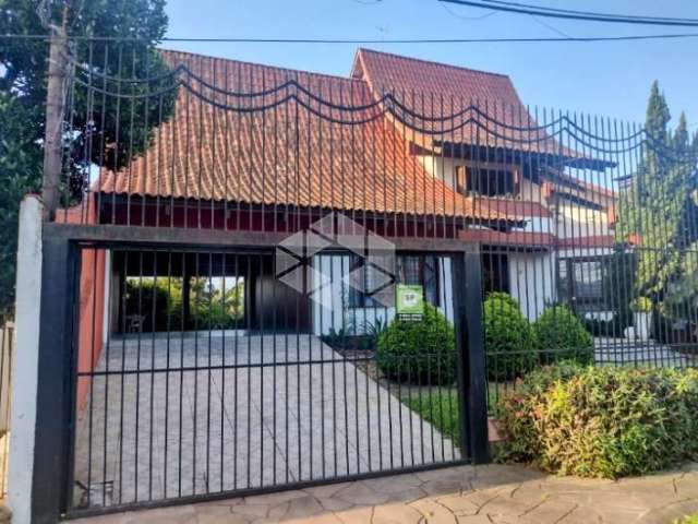 Casa 3 dormitórios, 3 suítes, 6 vagas, Bairro Igara, Canoas