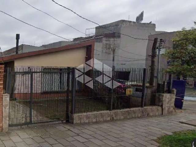 Casa 400 mq , pode ser pra uso comercial na Av Aparício Borges !!