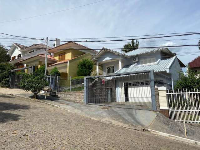 Casa com 3 quartos à venda na Liberato S. Vieira da Cunha, 445, Santo Inácio, Santa Cruz do Sul, 260 m2 por R$ 1.007.000