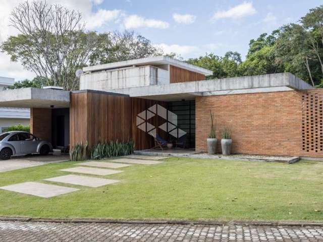 Casa contemporânea em Condomínio Fechado