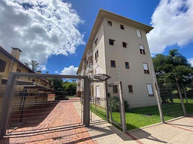 Apartamento térreo com 3 dormitórios e pátio privativo, no Bairro Universitário!