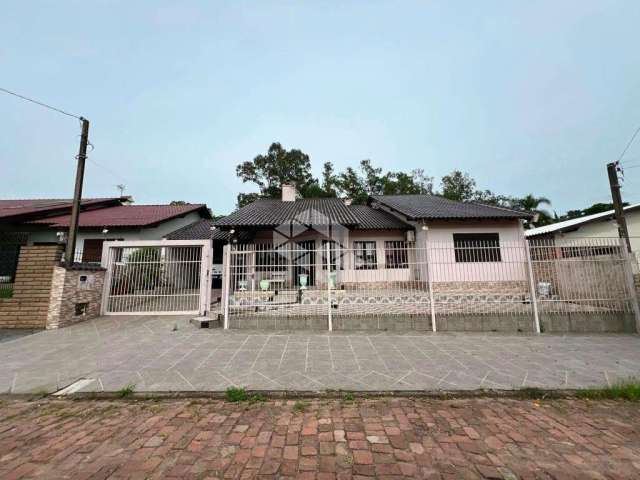 Casa com piscina no centro de Vera Cruz