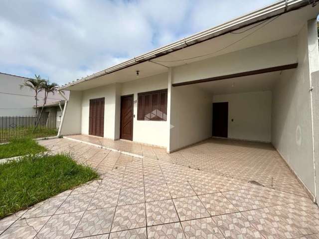 Casa com 3 dormitórios no centro de vera cruz