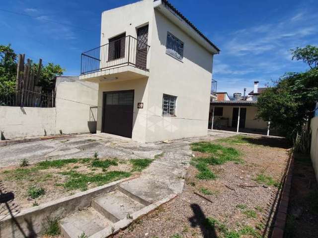 Casa com 2 quartos à venda na dos Lírios, 49, Patronato, Santa Maria por R$ 250.000