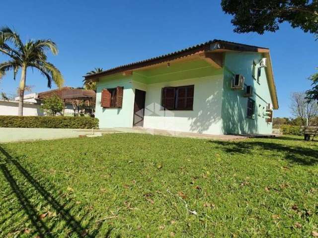 Casa com 3 quartos à venda na Reverendo Adolfo Ungaretti, 601, Chácara das Flores, Santa Maria, 173 m2 por R$ 700.000