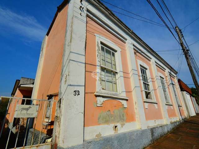 Casa à venda no centro de Santa Maria.