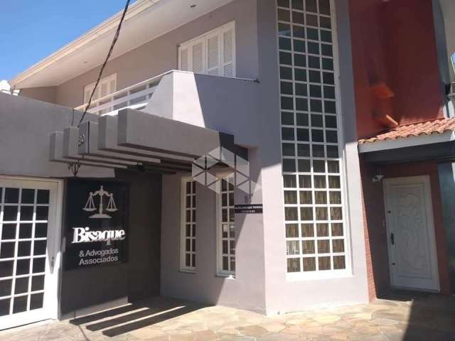 Casa a venda no bairro Nossa Senhora da Medianeira, Santa Maria.