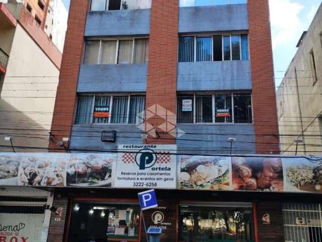 Apartamento à venda no centro de Santa Maria.