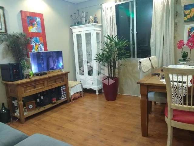 Apartamento com 35 m² e 1 quarto à venda no bairro Partenon.