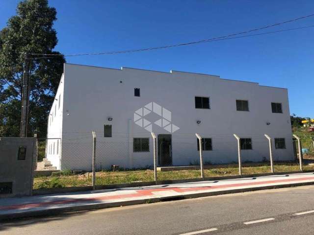 Prédio comercial no bairro forquilhas, em são josé, sc, medindo 700m² de área total, 02 pavimentos, e 15 vagas de garagem