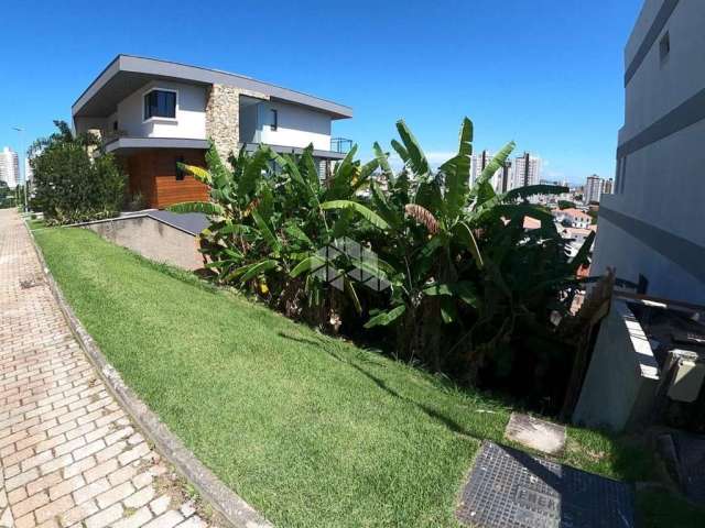 Terreno no bairro estreito, em florianópolis, sc, com 355,19m² de área total