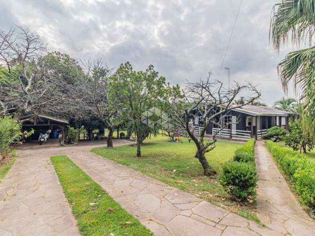 Sítio em Cachoeirinha, com casa, 3 dormitórios, 3 banheiros e campo futebol sete