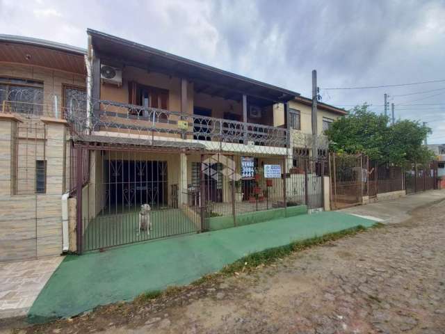 Casa na Vila Farrapos com 3 dormitórios e suite