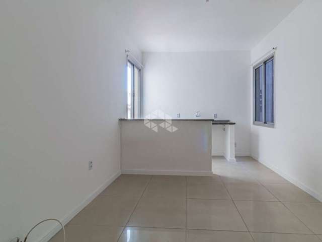 REFORMADO Apartamento de 01 dormitório/quarto . Elevador no Prédio. Av. São Pedro