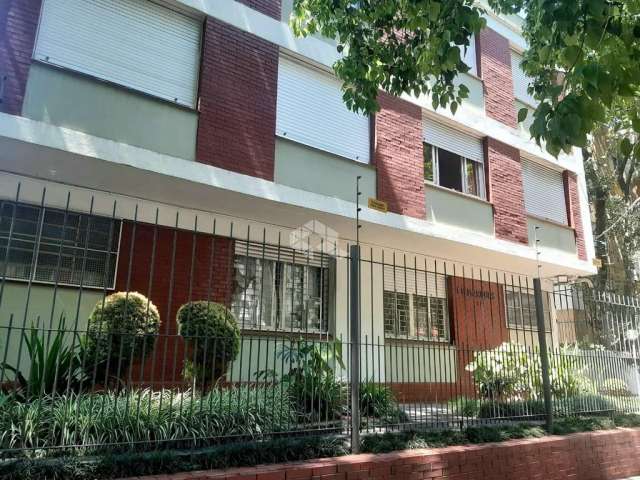 Apartamento de 2 dormitórios reformado e desocupado no Moinhos de Vento