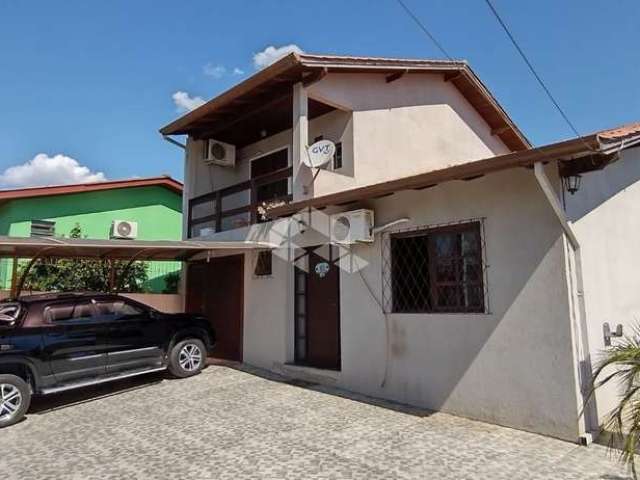 Casa a venda no bairro tarumã.