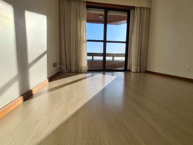 Apartamento 2 dormitórios com suite e 90 m² de área privativa.