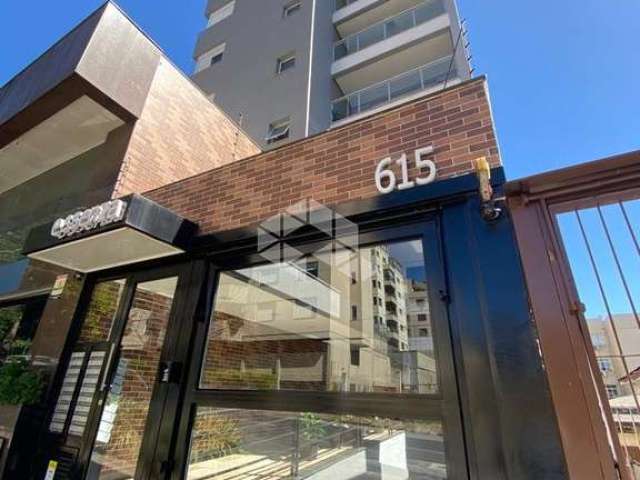 Apartamento com 3 dormitórios e 2 vagas no São Pelegrino.