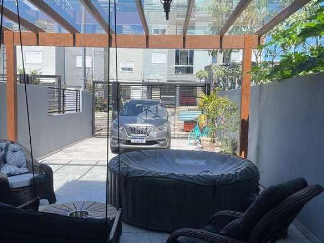 Casa individual com3 quartos uma suíte com sacada deck ,garagem para 2 carros  100% mobiliado e com 139m no bairro são vitor coabh