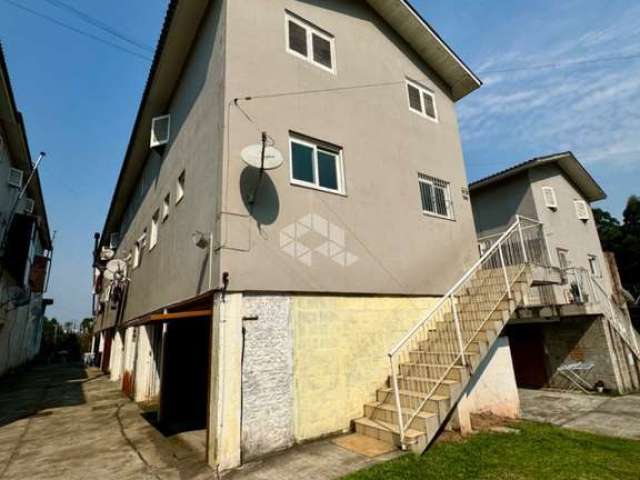 Sobrado com 2 dormitório, sala e banheiro , cozinha  com churrasqueira e garagem no bairro desvio ri