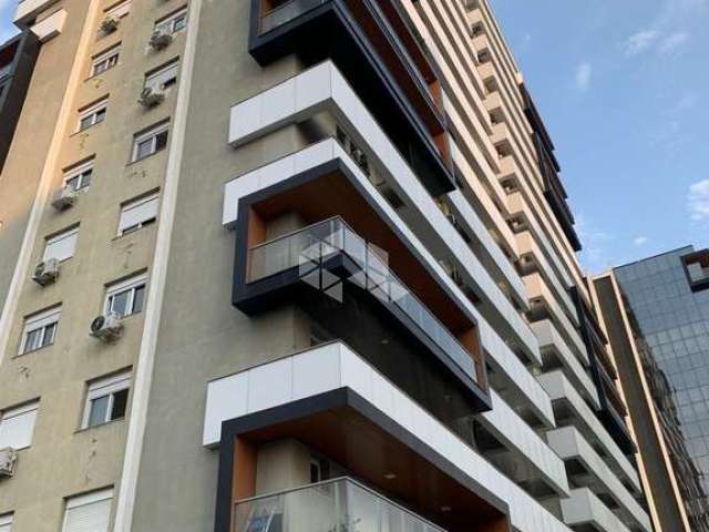 Apartamento de 2 quartos sendo 1 suíte, 3 elevadores, 1 vaga de garagem, à venda no bairro Petrópolis