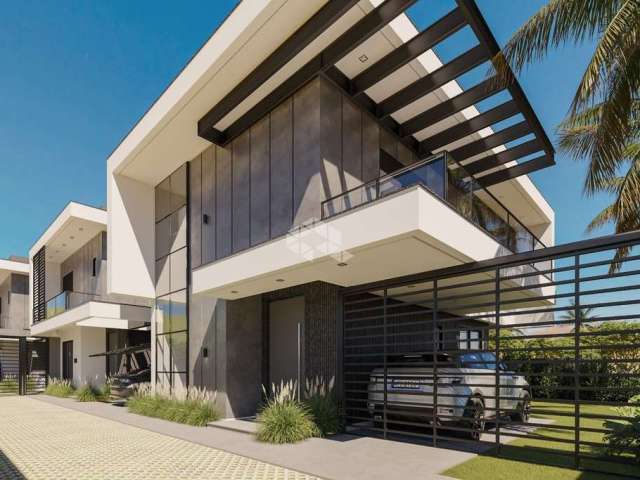 Casa com 03 suítes à venda,  201 m², por R$2.150.000,00 - Lagoa da Conceição - Florianópolis -SC