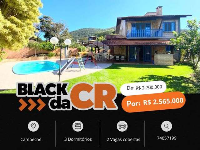 Casa no Campeche com 3 dormitórios e 245m² sobre  terreno de 1.069m² - Florianópolis/SC