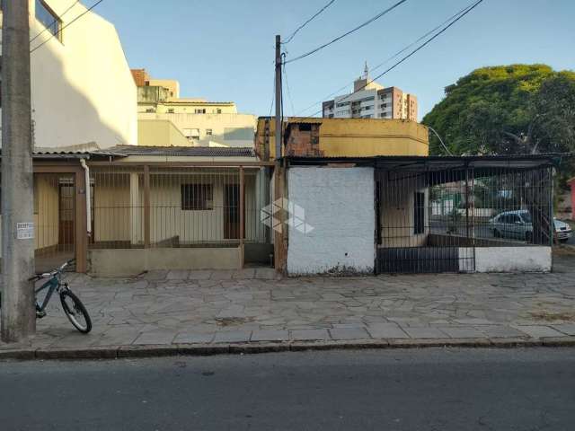 Casa, 120,00m2,  de 02 quartos Á VENDA no Bairro Jardim Floresta