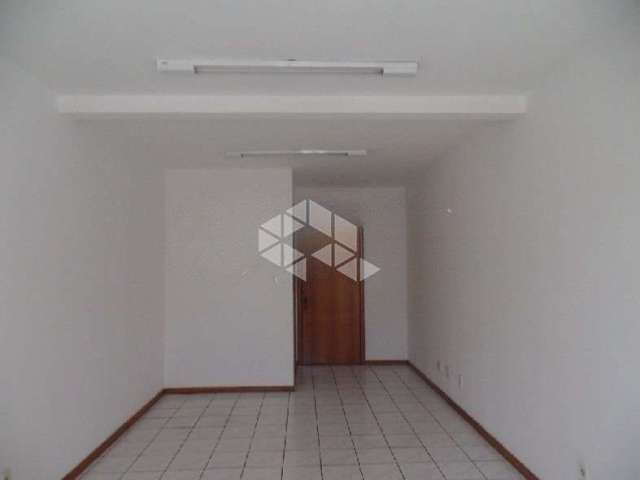 Conjunto com 6 salas individuais com 177 m2, bairro JD. Itú em Porto Alegre.