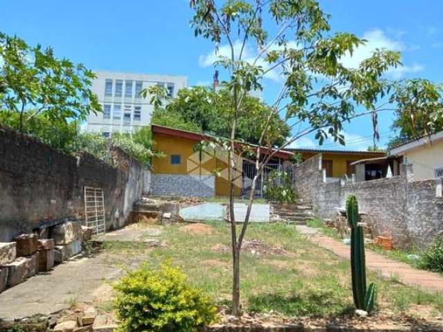 Excelente terreno, nível alto - em aclive, 251  m², POR APENAS 191.000,00 - Bairro Nonoai