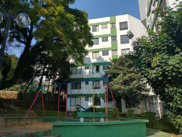 Apartamento de 3 quartos, 1 banheiro, 1 lavabo, sala, cozinha e área de serviço no bairro Nonoai