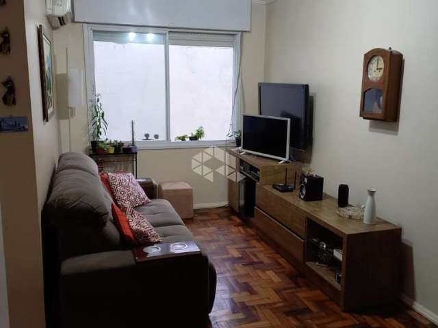 Apartamento 1 dormitório semimobiliado para venda no bairro Cristal