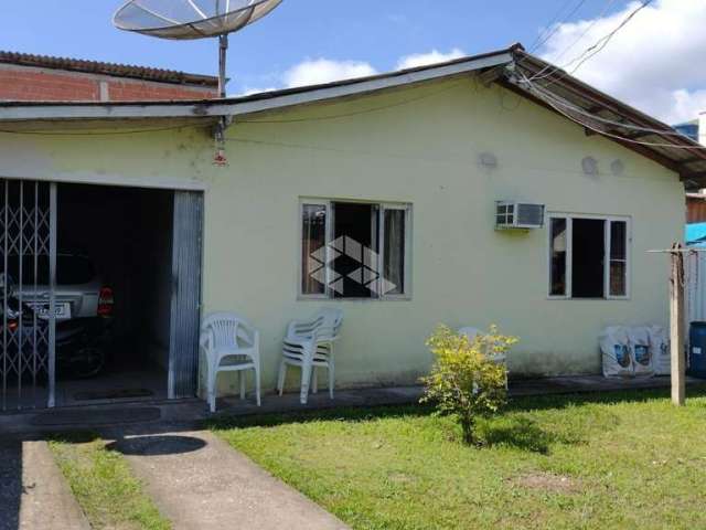 Casa com 03 Quartos em Camboriú