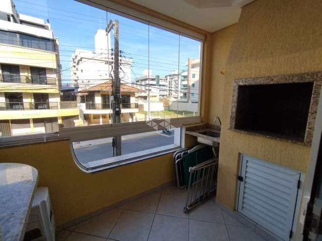 Apartamento de frente a 200metros do mar em Bombinhas